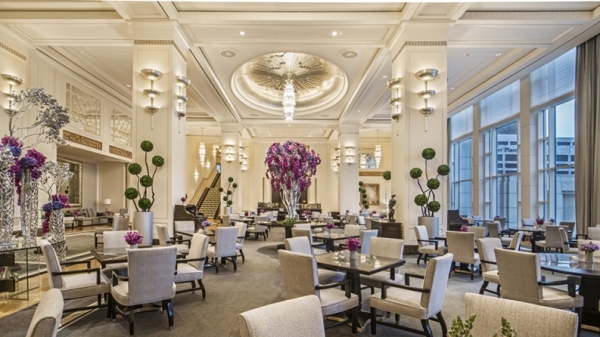 chicago luxury hotel lobby