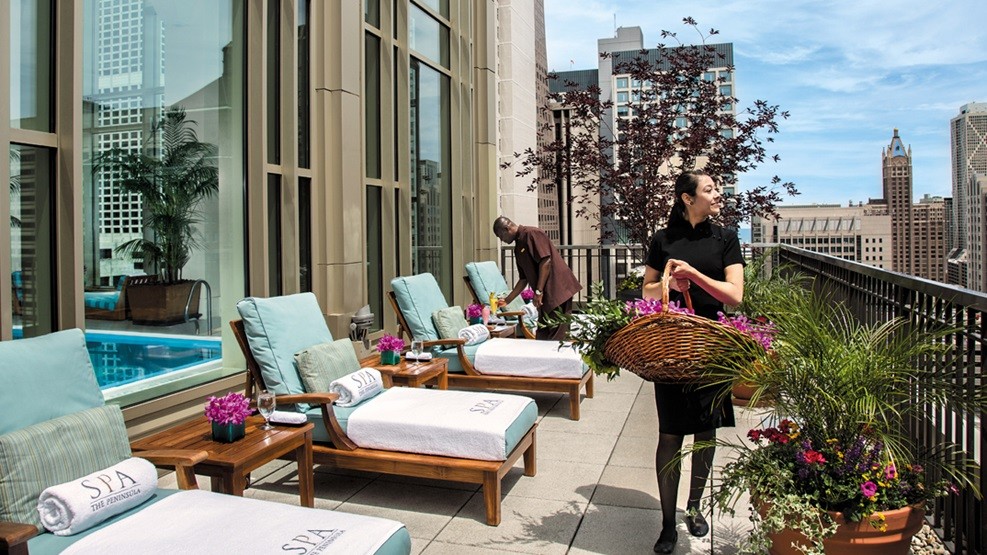 luxury hotels chicago spa