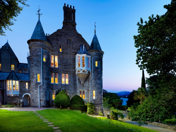 Chateau Rhianfa, Wales
