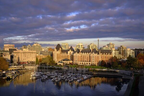 Farimont Empress, Canada