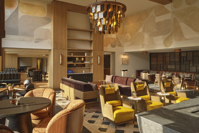 Rimrock Hotel, Canada