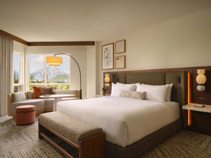 Rimrock Hotel, Canada